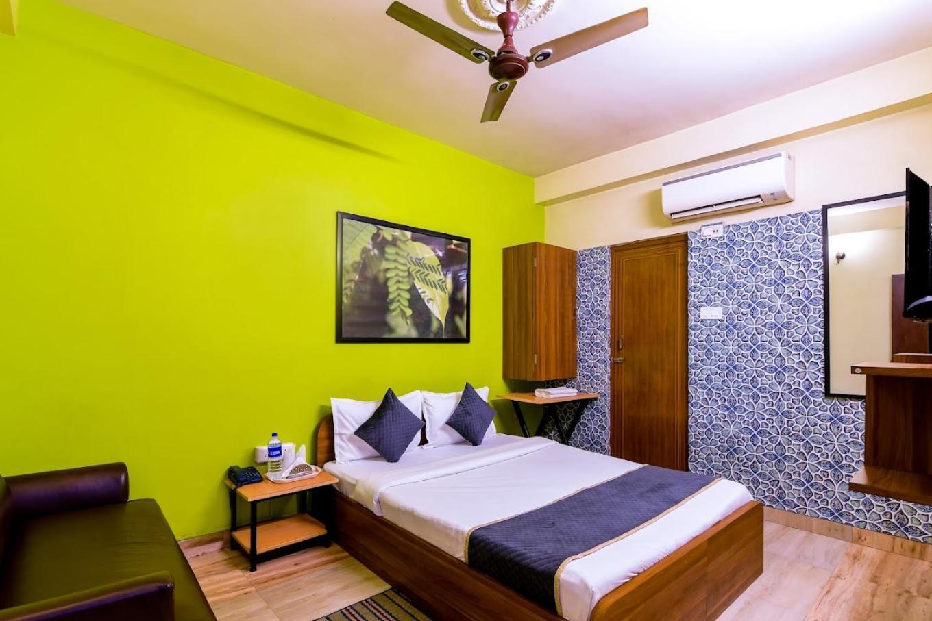 The Kolkata Hotel ภายนอก รูปภาพ