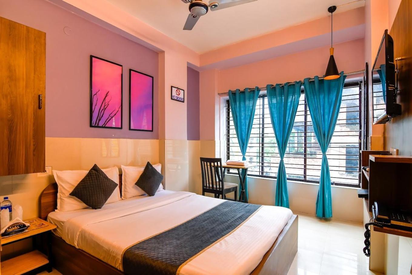 The Kolkata Hotel ภายนอก รูปภาพ